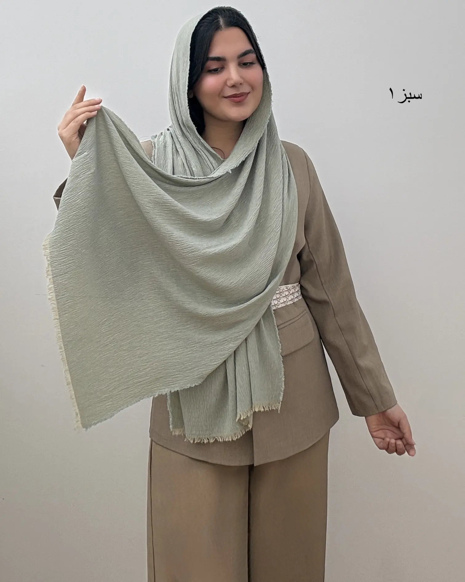 شال دور ریش پلیسه مدل زارا